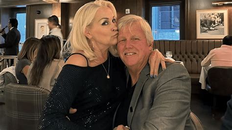 7 Country Stars Who Stripped Down Without Regret