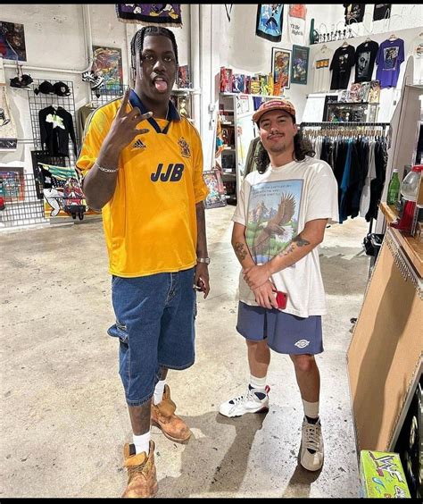 Pin by Matheus Henrique on fashion♡ | Streetwear men outfits, Street ...