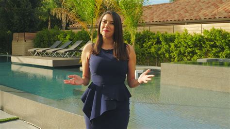 Million Dollar House Hunters (2018)