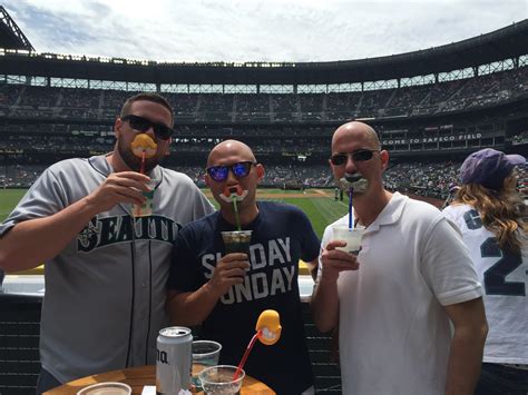 Atmosphere | Some Random Bar | Seattle, WA