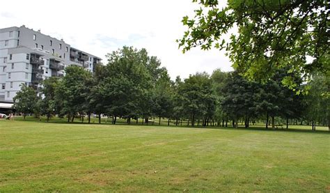 TKO TO TAMO RUŠI (FOTO): „Nemam ništa protiv crkve, ali mi je draže da ...