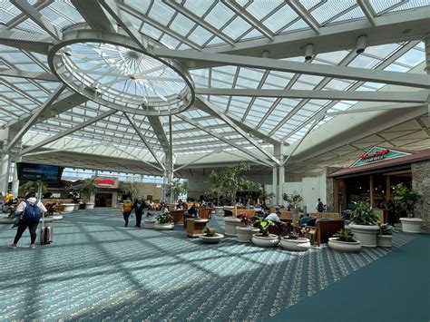 Orlando International Airport (MCO) Central Florida Arrivals and ...