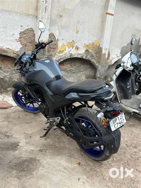 Yamaha Fzs V 3 Grey with bluetooth connection and led light ...