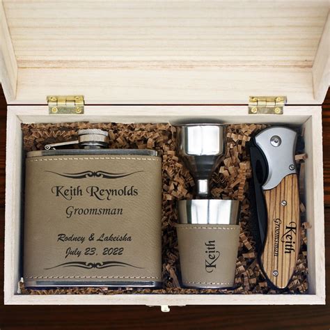 Personalized Groomsmen Gift Set Mustang Natural