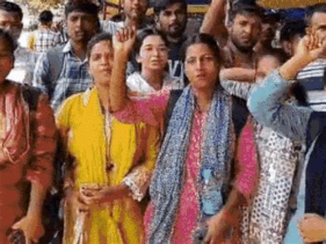 Bihar Contract Workers on Hunger Strike Over Job Termination
