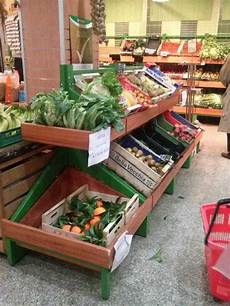 scaffali frutta e verdura scaffali per la vendita della frutta l artigiano legno scaffali frutta e verdura scaffali per la vendita della frutta l artigiano legno