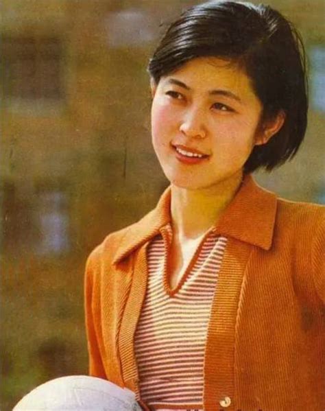 倪萍年轻的时候是这么漂亮，喜欢她吗？