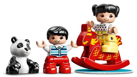 10943 LEGO Duplo Happy Childhood Moments (227 Pieces)