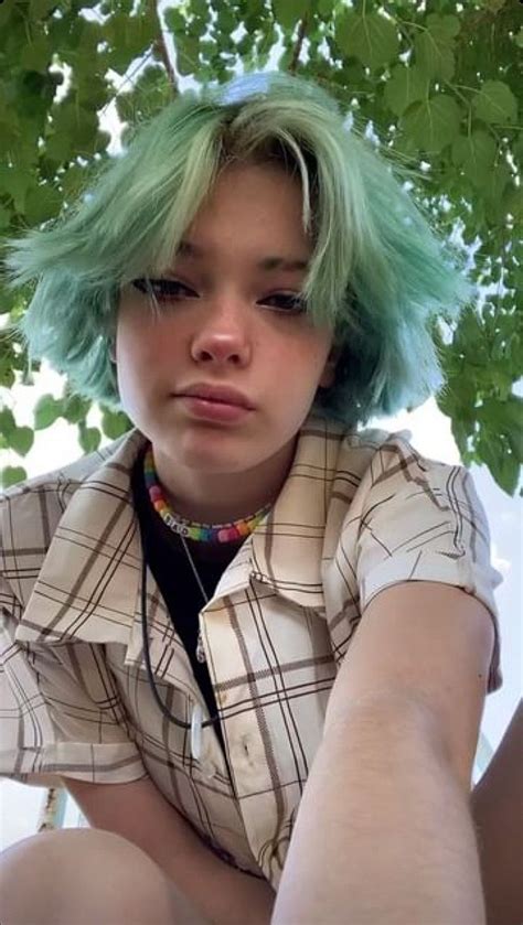 Easy trendy hairstyle idea for short hairs fluffy hairstyle – Artofit