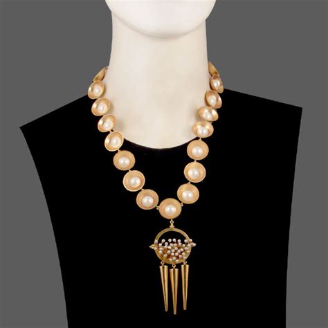 Buy Fashionable Gold plated Pearls Necklace Online | Suhani Pittie