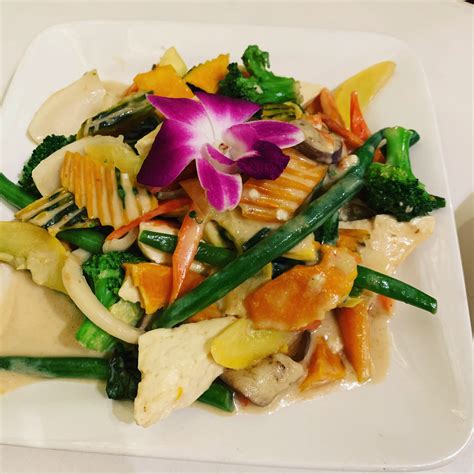 Thai Food | Portland | Sweet Basil Thai Cuisine