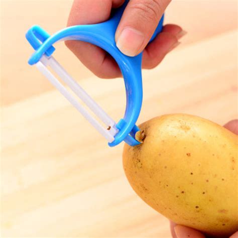 2696 Vegetable and Fruit Peeler For kitchen Use - DeoDap