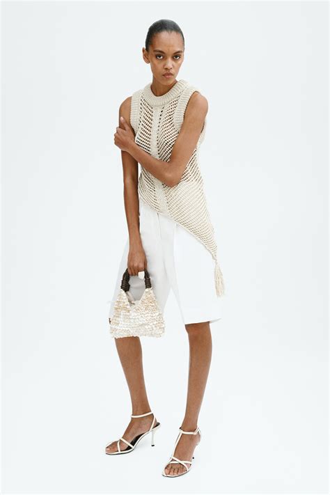 Women's Light beige Crochet-look tassel-detail top | H&M IN