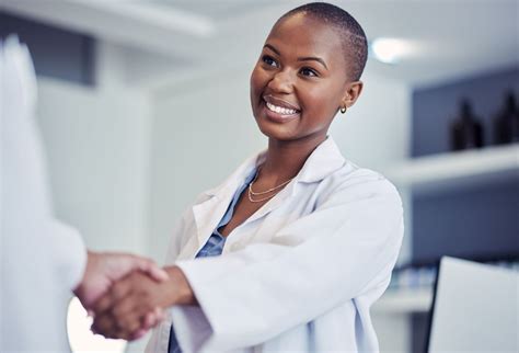 25 Facts About Women In Medicine - Facts.net