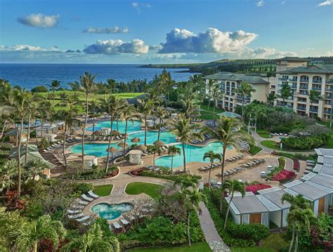 12 Best Hotels In Maui, Hawaii On The Beach (2024): Luxury & Family Resorts