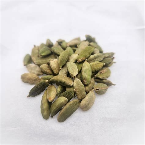 Cardamom Pods Whole | Pacific Botanicals