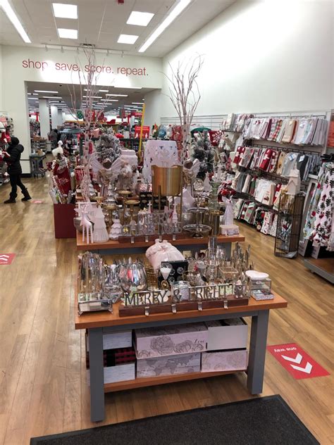 Raymond Sanders on LinkedIn: Canal Street T.J.Maxx 1404 in downtown Chicago has beautiful home ...