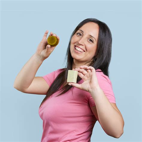 Solid shampoo: what it is, how to use it and why it is better than liquid shampoo