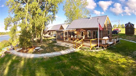 Giant Goose Ranch in Canton, Illinois - Custom Built Cabins