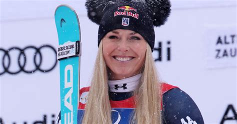 United States' Lindsey Vonn crashes into a gate during an alpine ski women's downhill race, at the 2026 Winter Olympics, in Cortina d'Ampezzo, Italy, Sunday, Feb. 8, 2026. (AP Photo/Jacquelyn Martin)