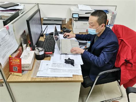 怀化农商银行：戴上口罩跑赢金融服务“接力赛”-湖南省农村信用社联合社