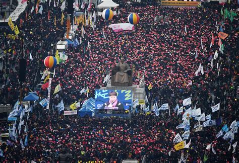 韩国爆发大规模反美集会，参加者要求解散韩美同盟，撤走驻韩美军 - 柬埔寨头条