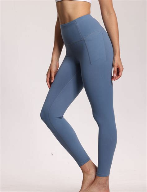 THE GYM PEOPLE Thick High Waist Yoga Pants with Pockets, Tummy Control Workout Running Yoga Leggings Minimalist