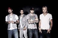 gemelli diversi testo gemelli diversi la fiamma testo e parole canzone gemelli diversi testo gemelli diversi la fiamma testo e parole canzone