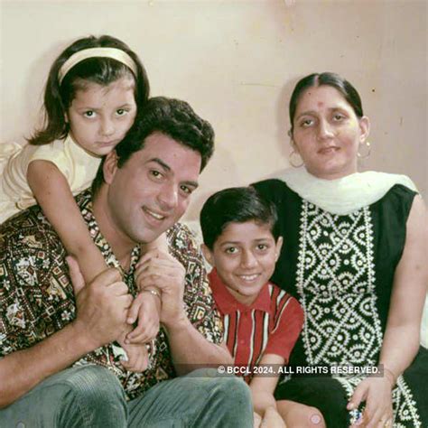 A rare picture of handsome hunk Dharmendra with wife Prakash Kaur and ...