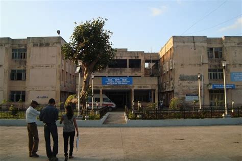Institute of Teaching and Research in Ayurveda Jamnagar Campus: Photos ...