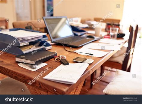 Busy Office Desk 的图像结果