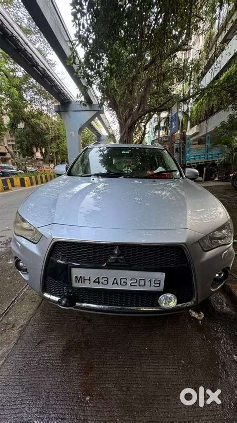 Mitsubishi Outlander 2010 Petrol 121000 Km running paper ok exchange y ...