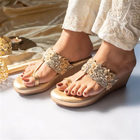 Gold Dazzle Wedges – Urbansway