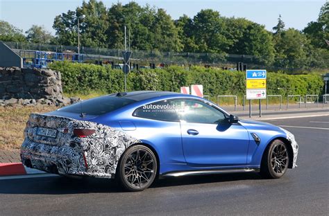 2025 BMW M4 Coupe Retains Big Nostrils for Better AMG Sniffing - autoevolution
