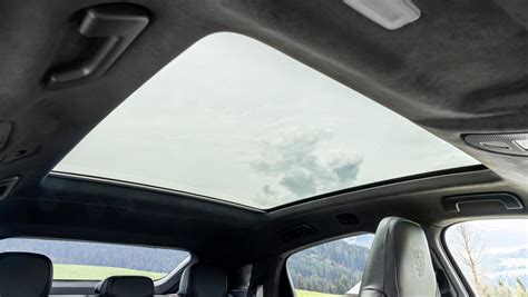 Cayenne E-Hybrid Coupé Crayon - Porsche Newsroom