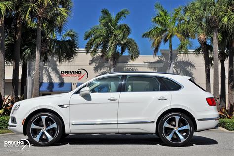 2020 Bentley Bentayga V8! WHITE/WHITE! MULLINER SPEC! TOURING SPEC! CITY SPEC! $217K MSRP! Stock ...