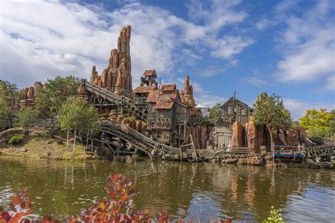 Disneyland Paris – AirMagique – European Theme Parks & Disneyland Paris