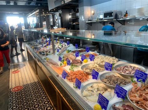 LA PESCHERIA DA CLAUDIO E GIULIANO, Rho - Via Italo Calvino 7 ...