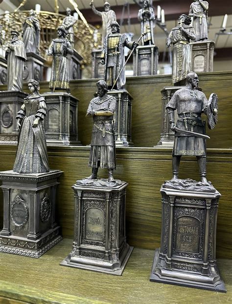 Бронзовые статуэтки Романовых, Рюриковичей и Патриархов - большой ...
