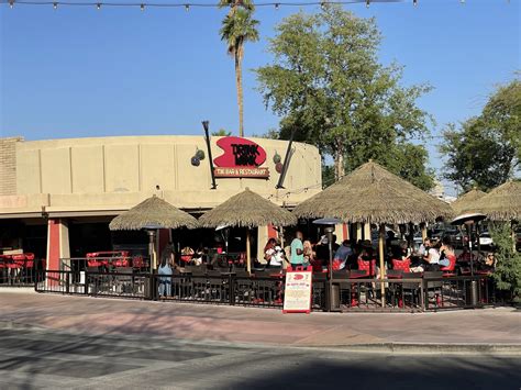 The Drunk Munk – The Search for the Ultimate Mai Tai