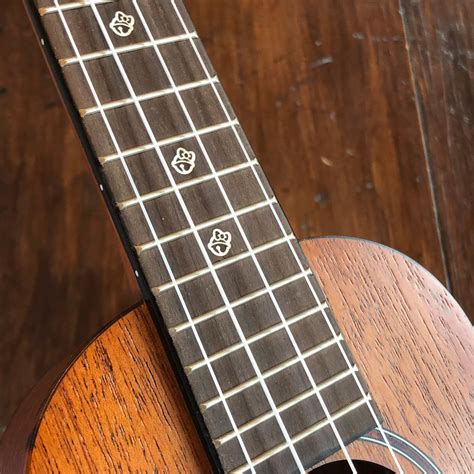 新品 調整済 Leho ソプラノウクレレ DORAEMON × HELLO KITTY UKULELE Let's Party ...