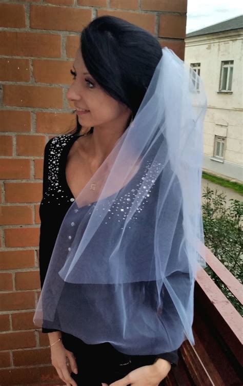 Corpse Bride Costume with Veil 的图像结果