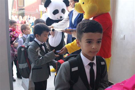 Abdurahmoni Jomi Private School