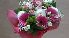 prezzo fiori bouquet rosa e bianco con roselline gerbere e lisianthus prezzo fiori bouquet rosa e bianco con roselline gerbere e lisianthus