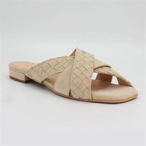 Handmade Italian Leather Woven Sandal in Beige | Women | Aliverti ...