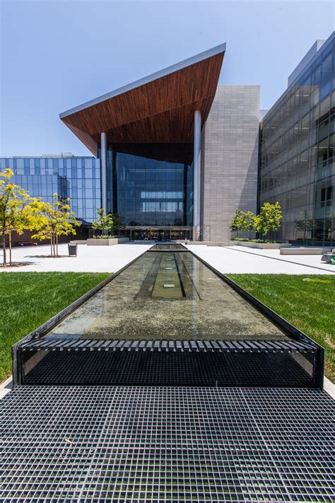 longbeach-courthouse-courtyard-building-photo - California Process ...