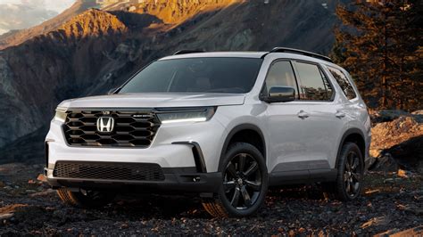 2025 Honda Pilot Gets New Flagship Black Edition, Base LX Bites The ...