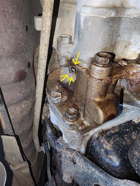 Leaking tranny fluid. Is it a seal leak or is this hole supposed to be plugged? : r/4Runner_2ndGen