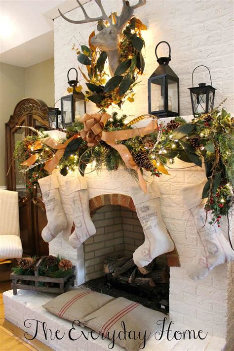 50+ Absolutely fabulous Christmas mantel decorating ideas