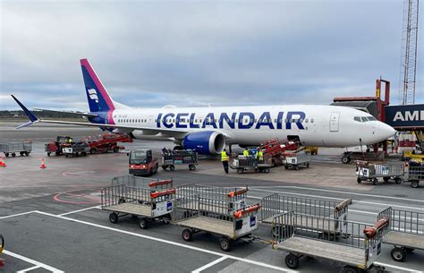 Image result for アイスランド航空のステッカー